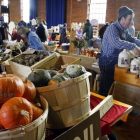 ap081206040156_farmers_market.jpg