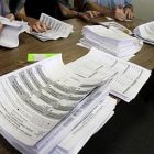 ballots_counted_toby_ap100908020686.jpg
