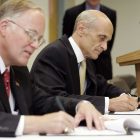 chertoff_sign2.jpg