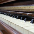 old_piano.jpg