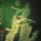 phoenix_divers_at_bow_300.jpg
